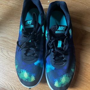 Nike Flex Experience RM 6 size 9.5